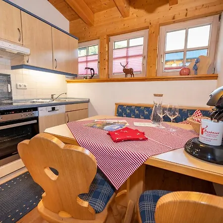 Gemuetliche Bergwiese, 2-raum, Separates Schlafzimmer, Schoenen Balkon Oder Terrasse, Komfort Ausstattung, Ruhige Suedlage, Kostenfrei Wlan Und Schoene Helle Sauna, Broetchenservice, Parkplatz, Hunde Auf Anfrage, E-tankstelle, Sonnenlag Balderschwang