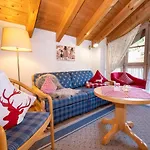 Gemuetliche Bergwiese, 2-raum, Separates Schlafzimmer, Schoenen Balkon Oder Terrasse, Komfort Ausstattung, Ruhige Suedlage, Kostenfrei Wlan Und Schoene Helle Sauna, Broetchenservice, Parkplatz, Hunde Auf Anfrage, E-tankstelle, Sonnenlag *