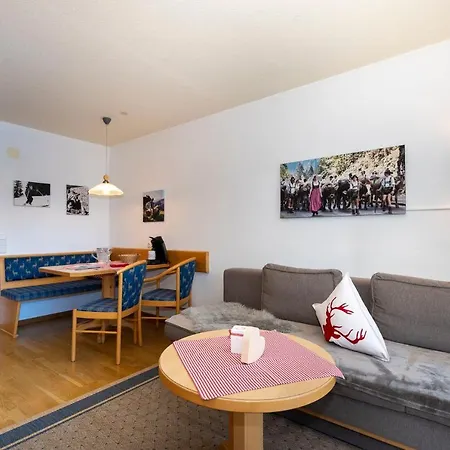 Gemütliche Bergwiese, 2-raum, Separates Schlafzimmer, Schönen Balkon Oder Terrasse, Komfort Ausstattung, Ruhige Lage, Kostenfrei Wlan, Sauna Im Landhaus, Brötchenservice, Parkplatz Kostenfrei, Hunde Auf Anfrage, Tankstelle Für E-autos